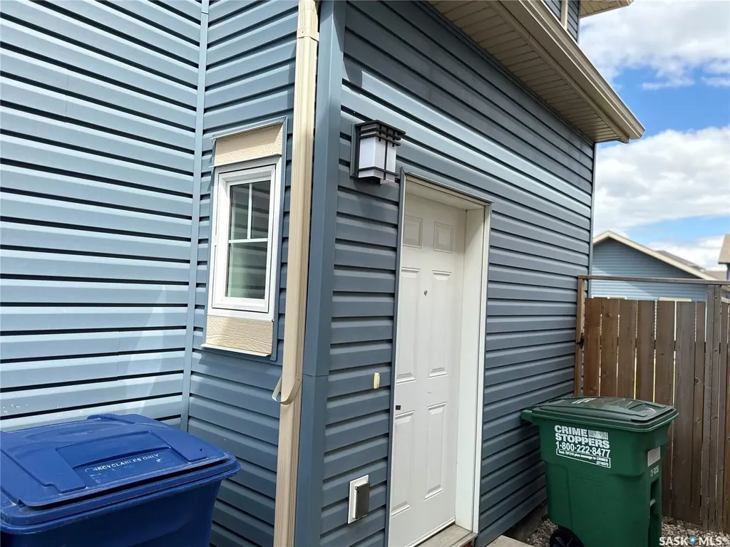 147 Tweed Lane Saskatoon SK S7V 0K1