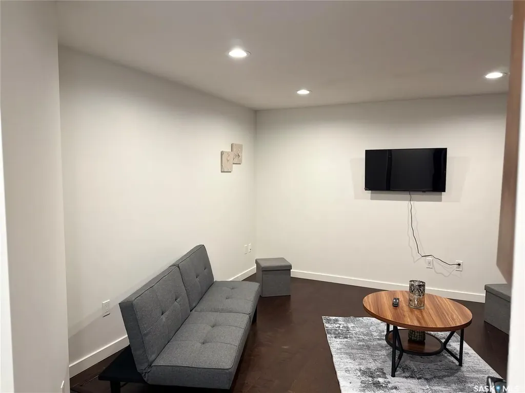 147 Tweed Lane Saskatoon SK S7V 0K1