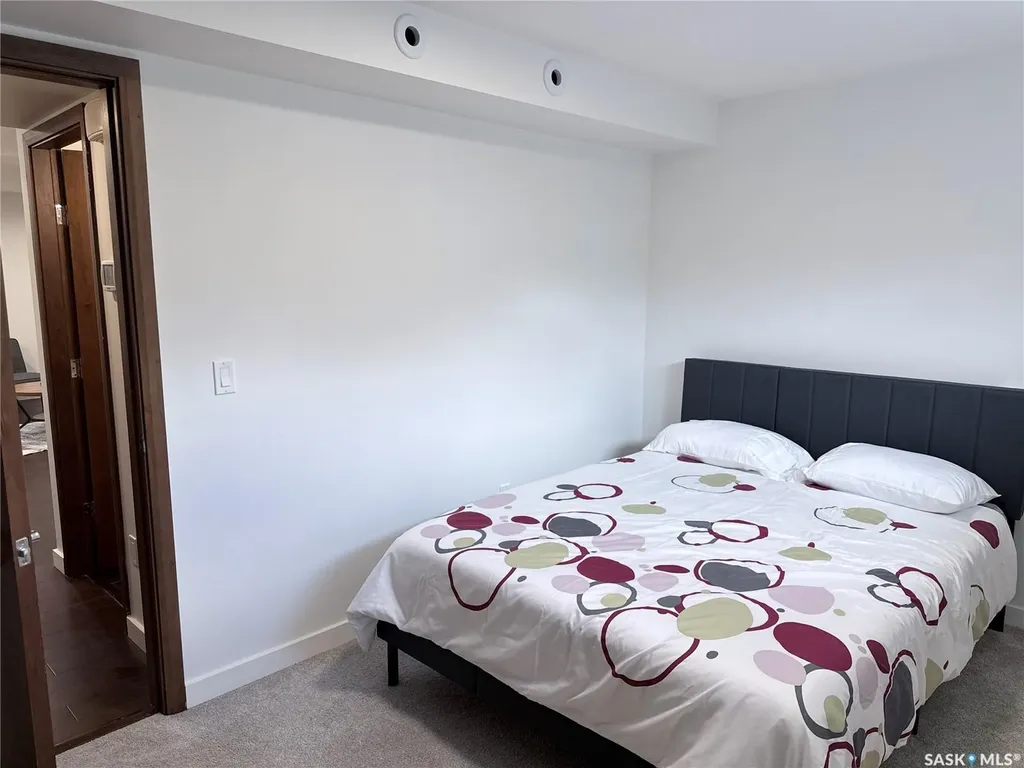 147 Tweed Lane Saskatoon SK S7V 0K1