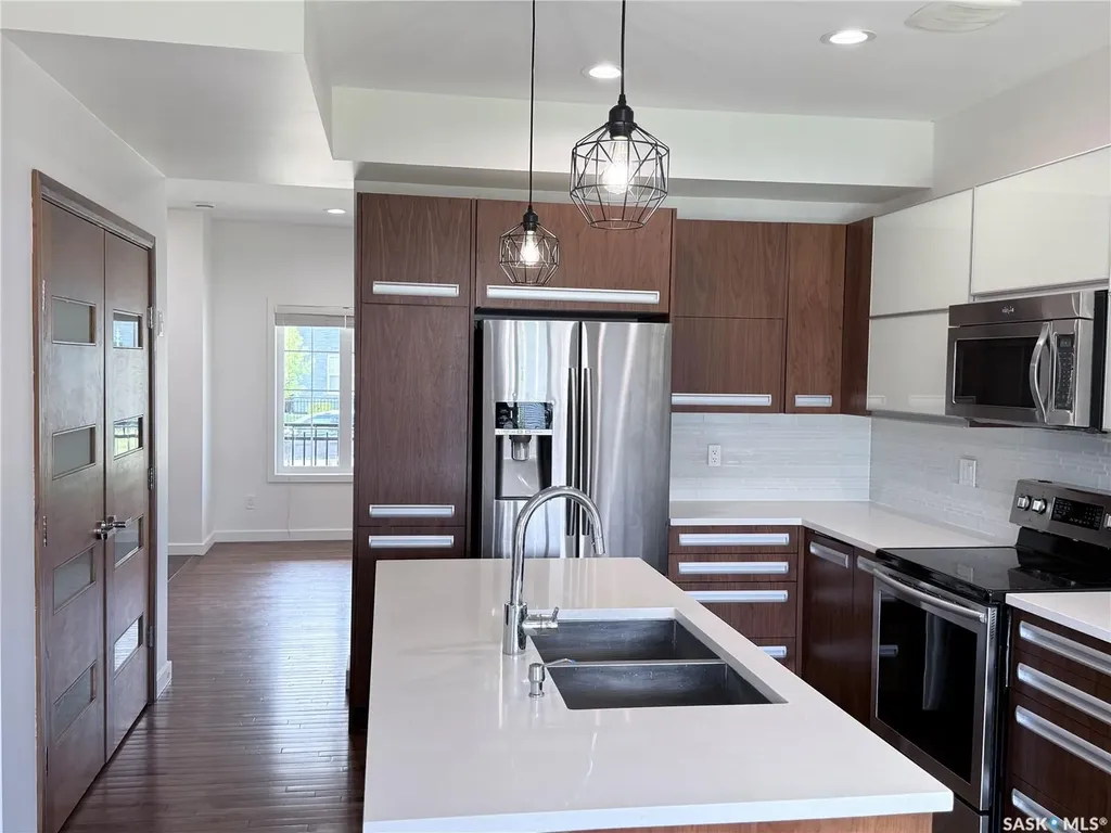 147 Tweed Lane Saskatoon SK S7V 0K1