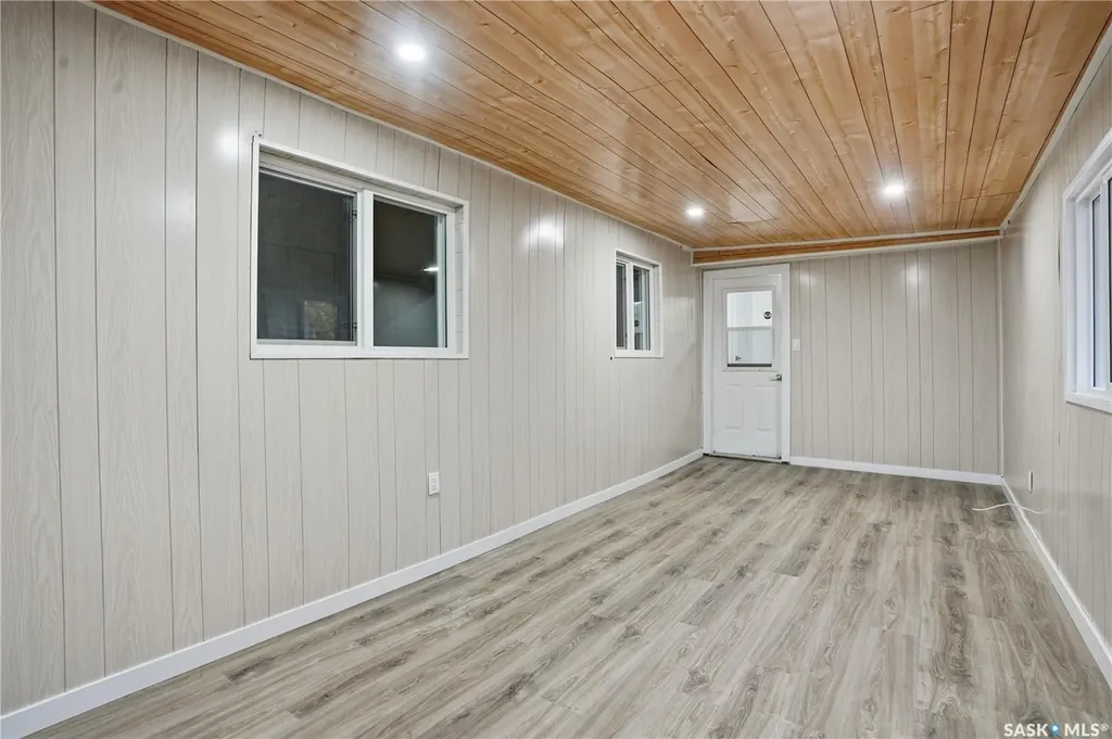 1035 Boychuk Drive Saskatoon SK S7H 5B2