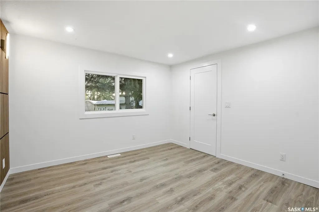 1035 Boychuk Drive Saskatoon SK S7H 5B2