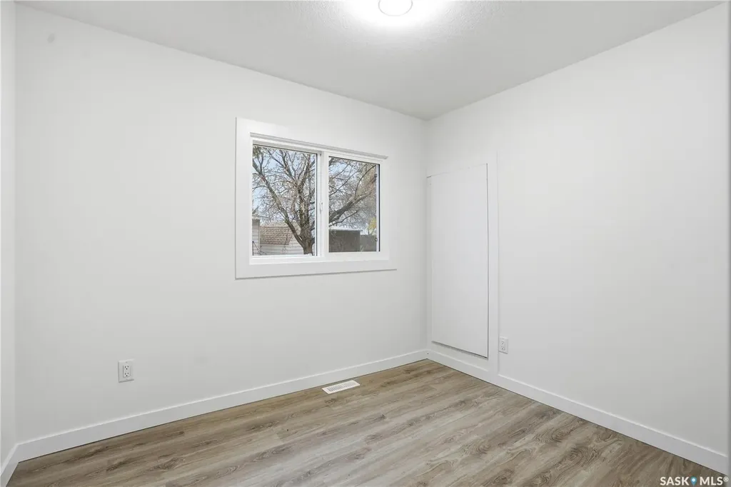 1035 Boychuk Drive Saskatoon SK S7H 5B2