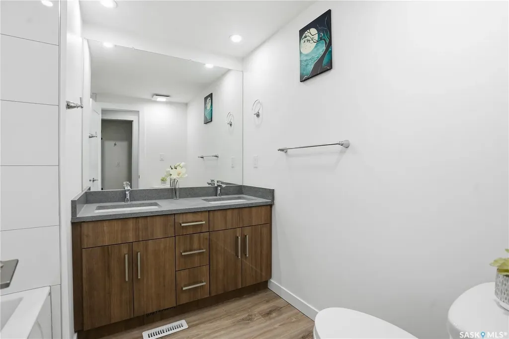 1035 Boychuk Drive Saskatoon SK S7H 5B2