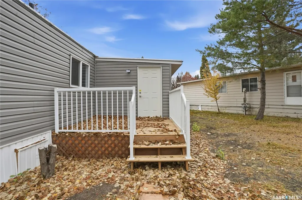 1035 Boychuk Drive Saskatoon SK S7H 5B2
