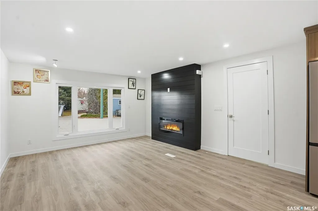 1035 Boychuk Drive Saskatoon SK S7H 5B2