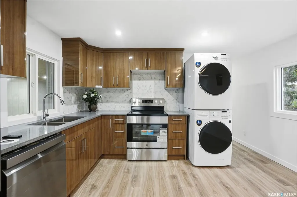 1035 Boychuk Drive Saskatoon SK S7H 5B2