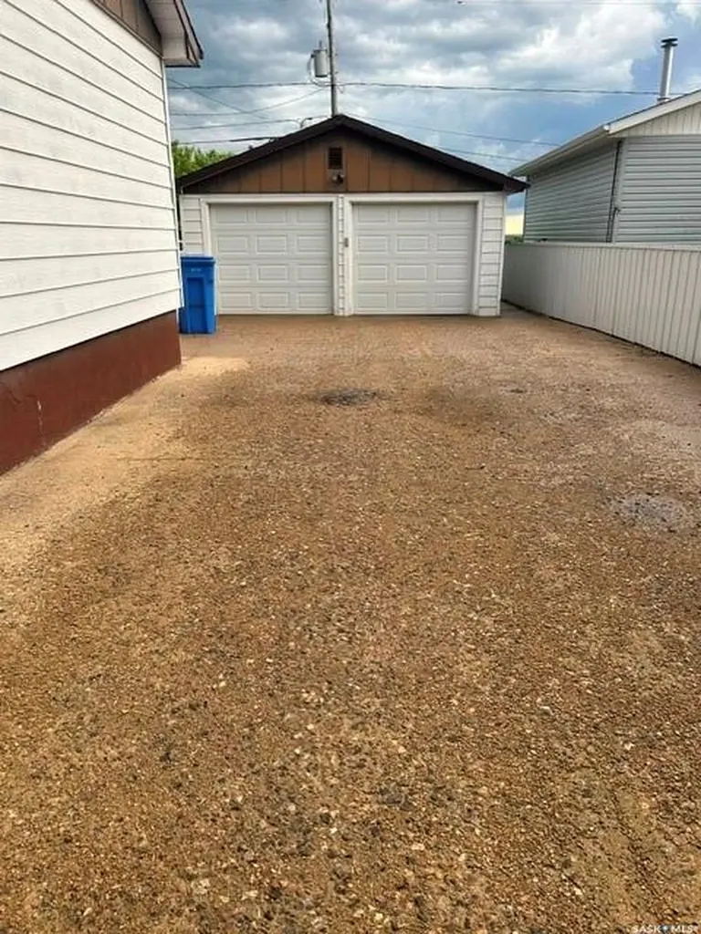 112 Mcdonald Road Estevan SK S4A 0B8