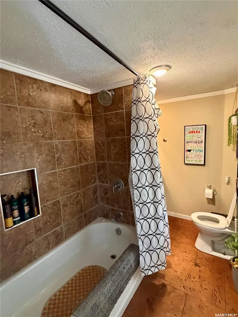 233 Herbert Street E Swift Current SK S9H 1M3