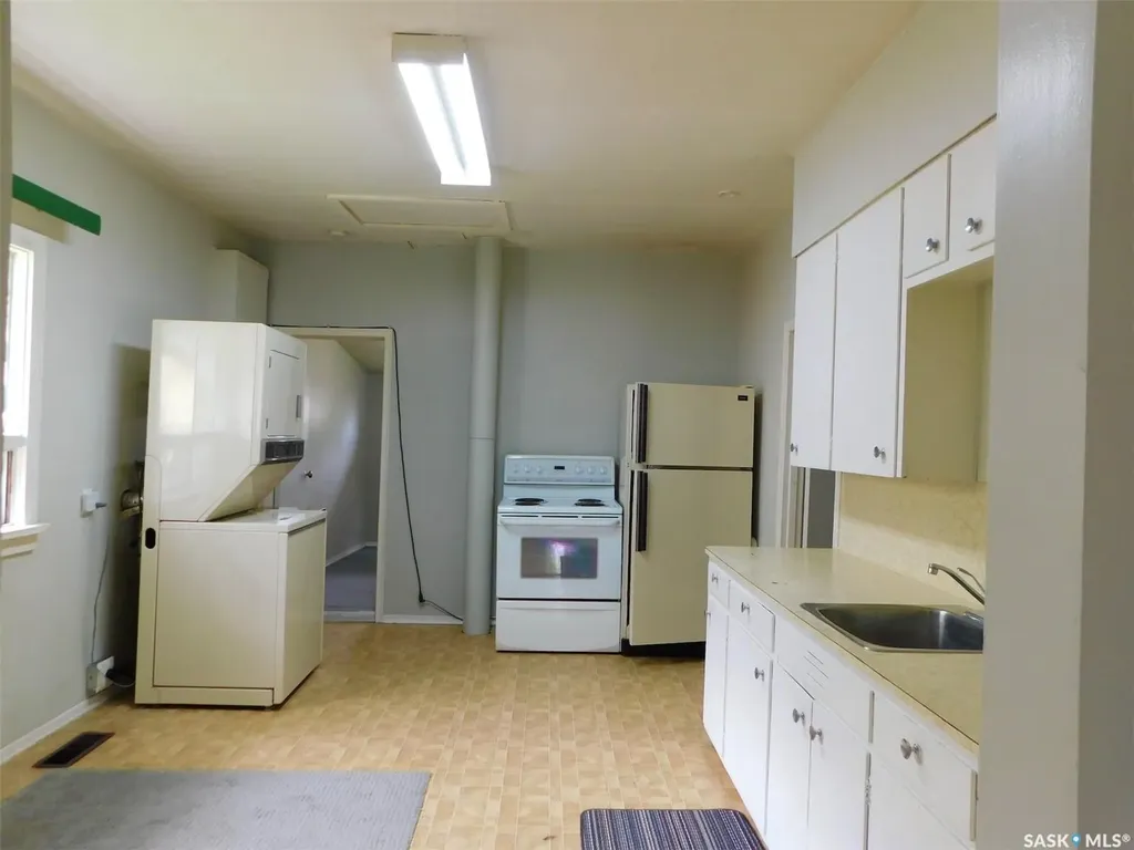 227 2nd Avenue E Assiniboia SK S0H 0B0