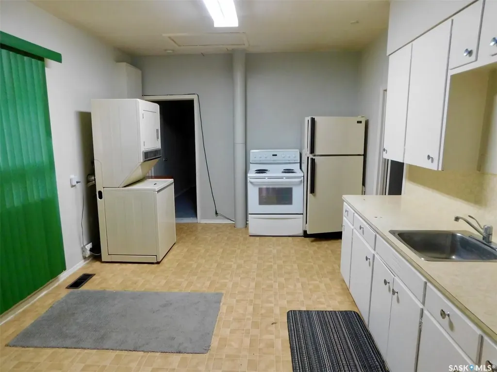 227 2nd Avenue E Assiniboia SK S0H 0B0