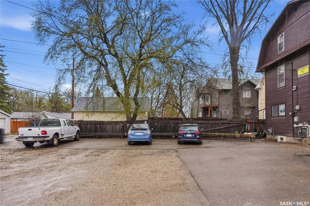 815 12th Street E Saskatoon SK S7N 0H6