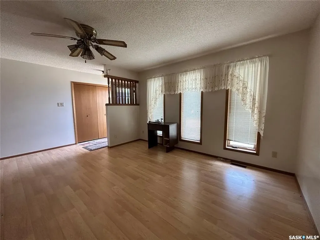 8 Mcculloch Street Fillmore SK S0A 1N0