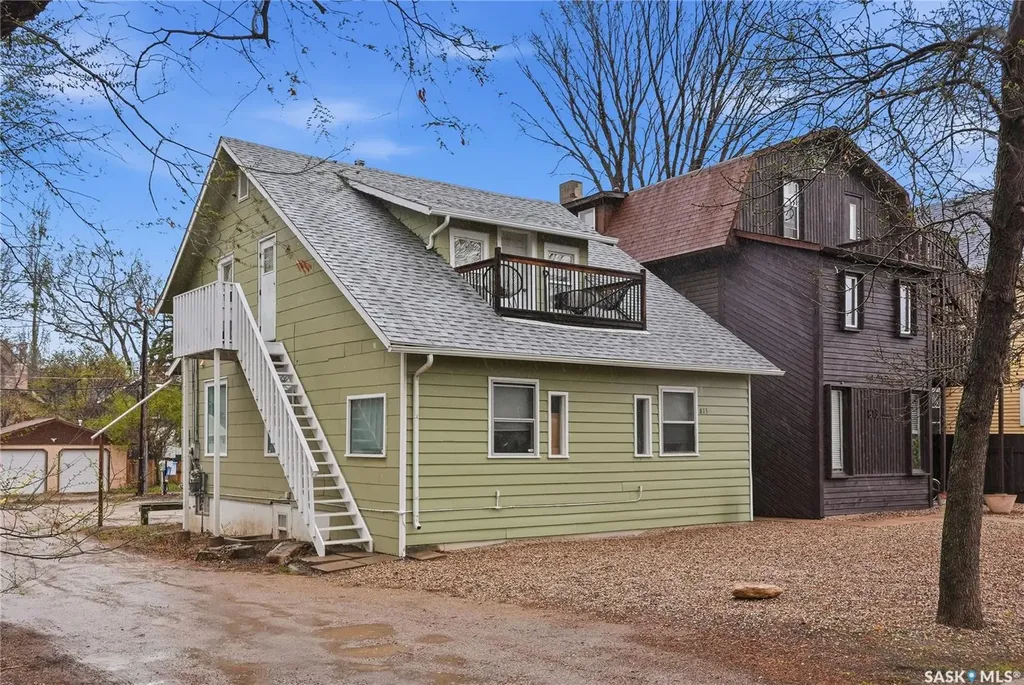 813 12th Street E Saskatoon SK S7N 0H7