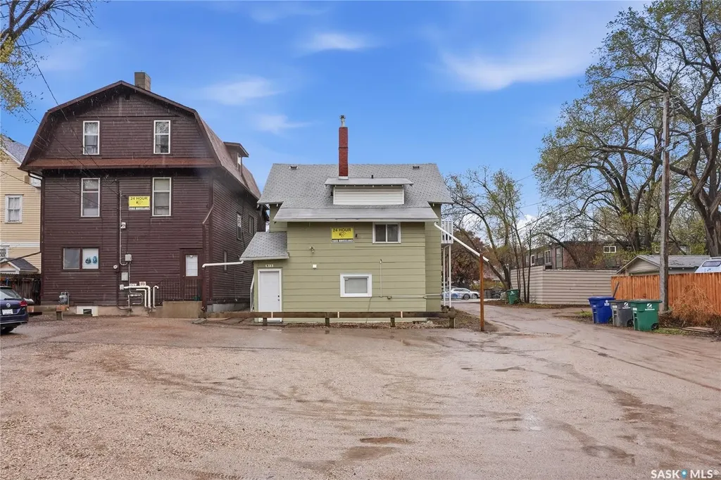 813 12th Street E Saskatoon SK S7N 0H7