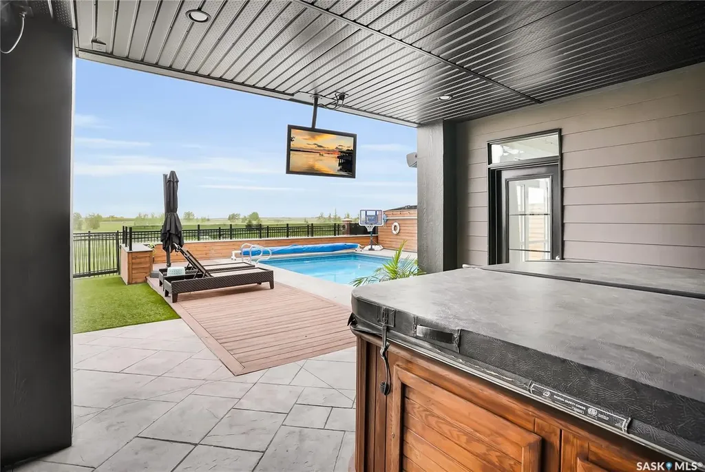 308 Brookview Drive Regina SK S4Y 0B2