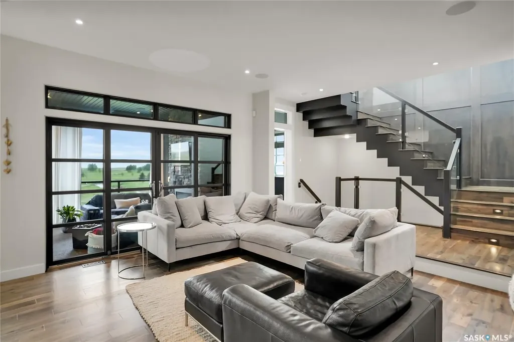 308 Brookview Drive Regina SK S4Y 0B2
