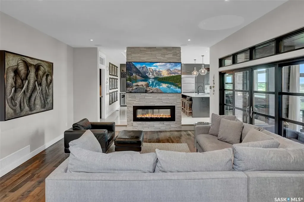 308 Brookview Drive Regina SK S4Y 0B2