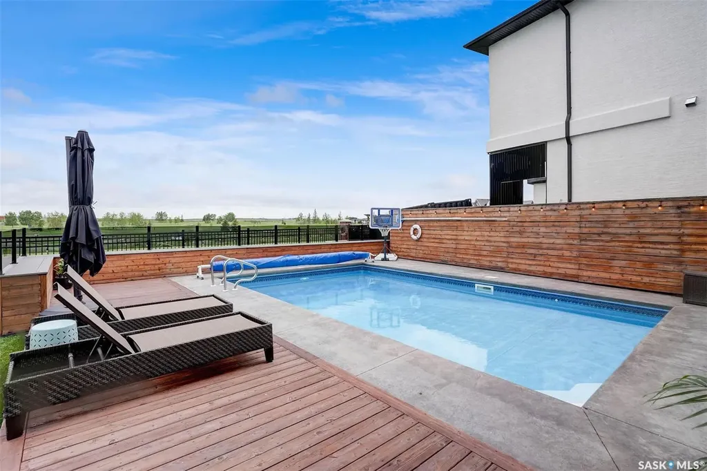 308 Brookview Drive Regina SK S4Y 0B2