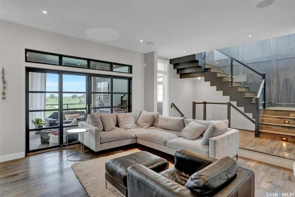 308 Brookview Drive Regina SK S4Y 0B2