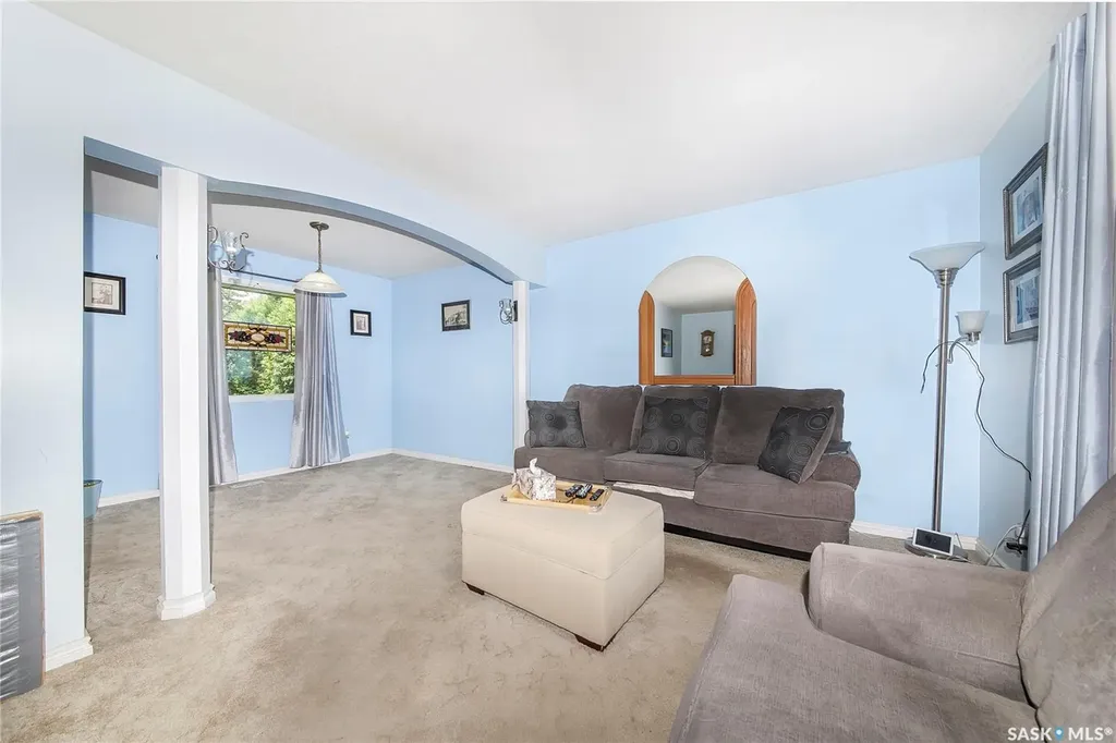 1313 N Avenue S Saskatoon SK S7M 2R2
