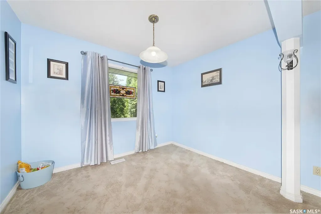 1313 N Avenue S Saskatoon SK S7M 2R2