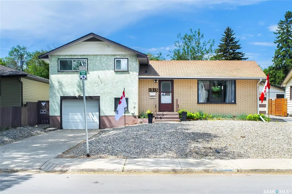1313 N Avenue S Saskatoon SK S7M 2R2