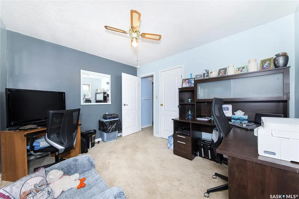 1313 N Avenue S Saskatoon SK S7M 2R2