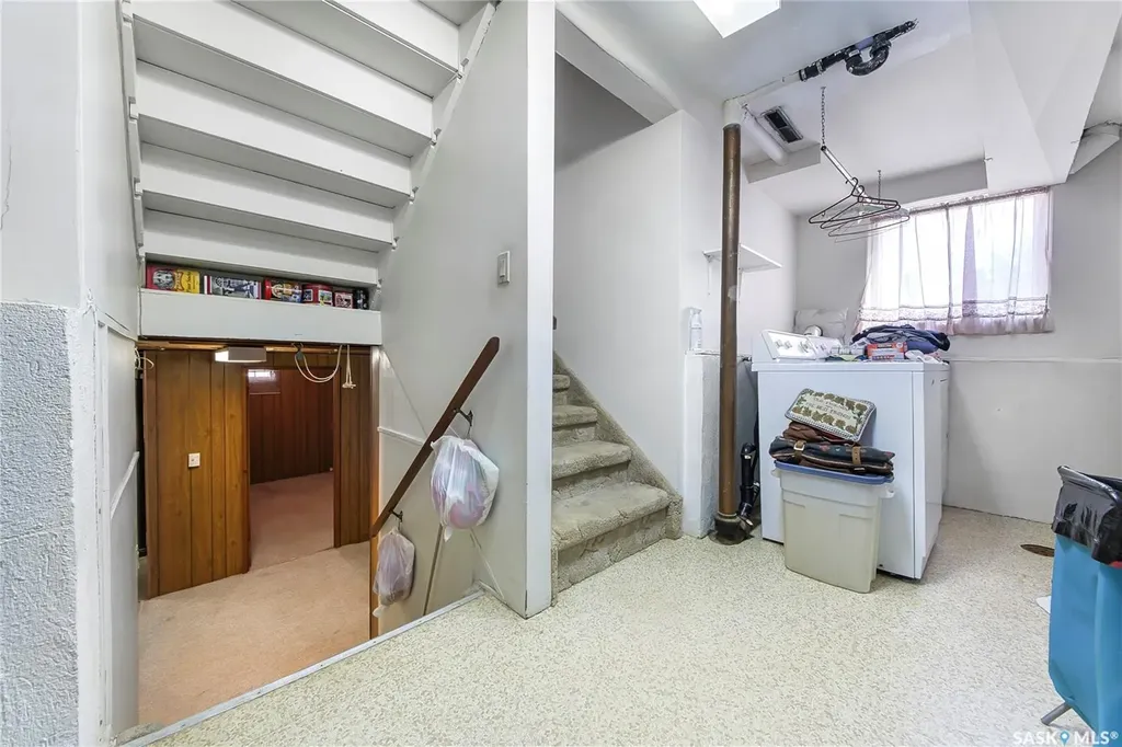 1313 N Avenue S Saskatoon SK S7M 2R2
