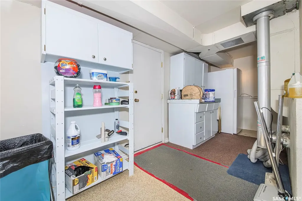 1313 N Avenue S Saskatoon SK S7M 2R2