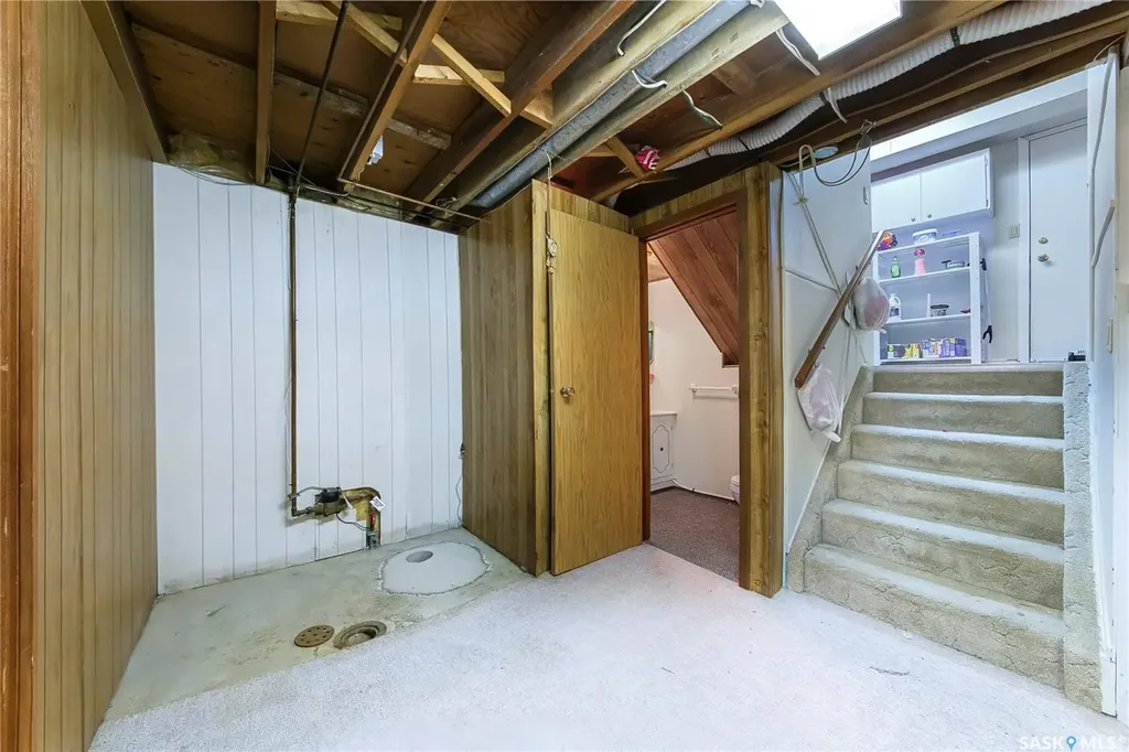 1313 N Avenue S Saskatoon SK S7M 2R2