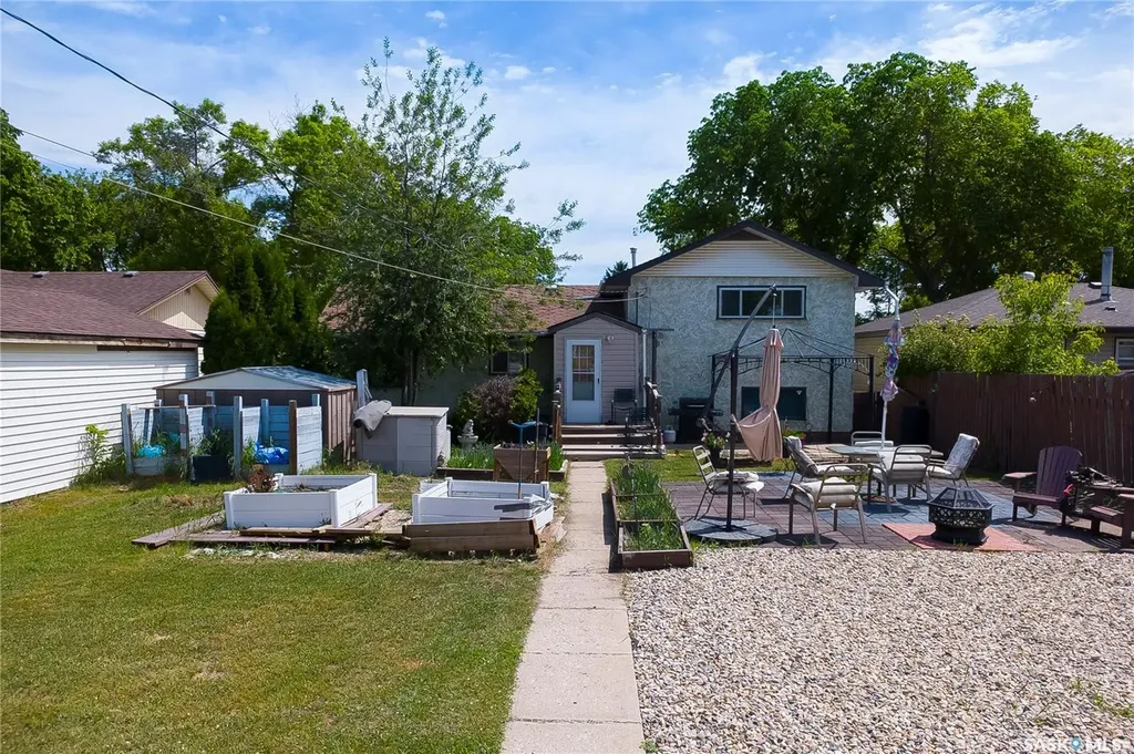 1313 N Avenue S Saskatoon SK S7M 2R2