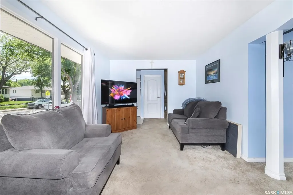 1313 N Avenue S Saskatoon SK S7M 2R2