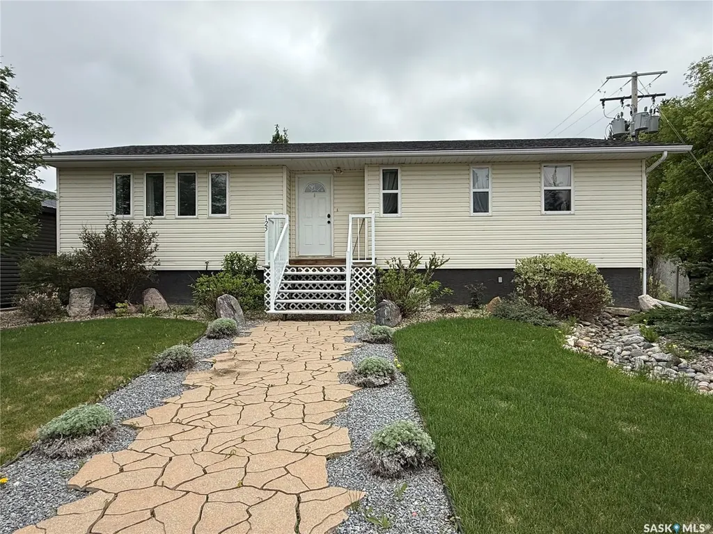 125 2nd Street E Spiritwood SK S0J 2M0