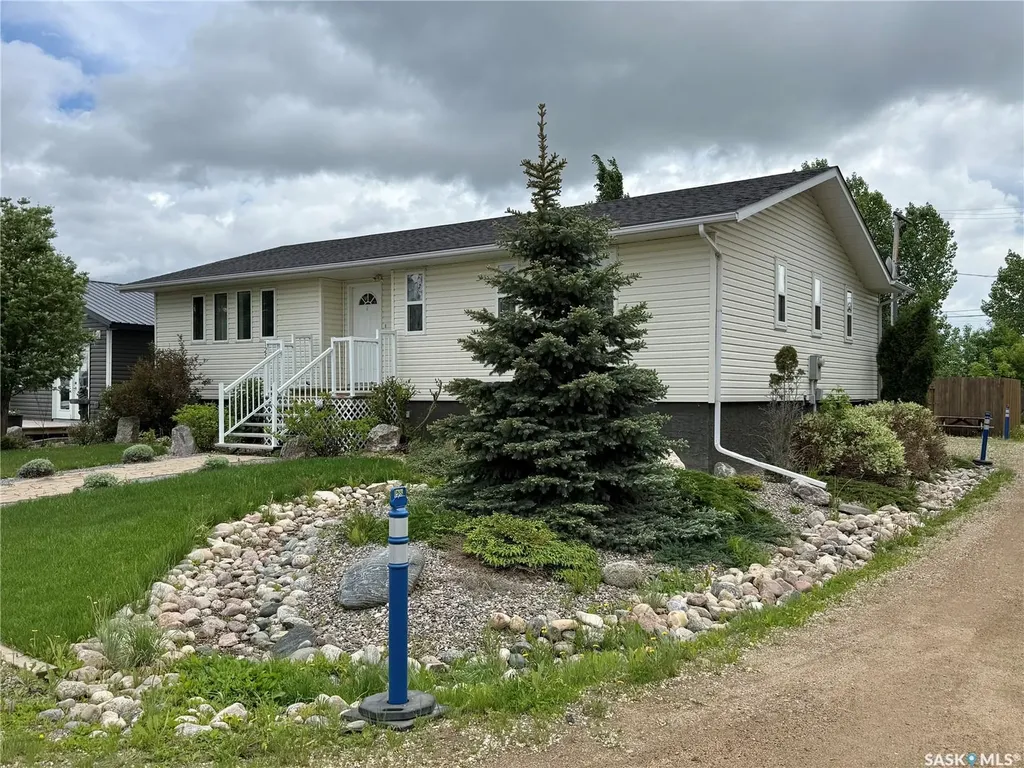 125 2nd Street E Spiritwood SK S0J 2M0