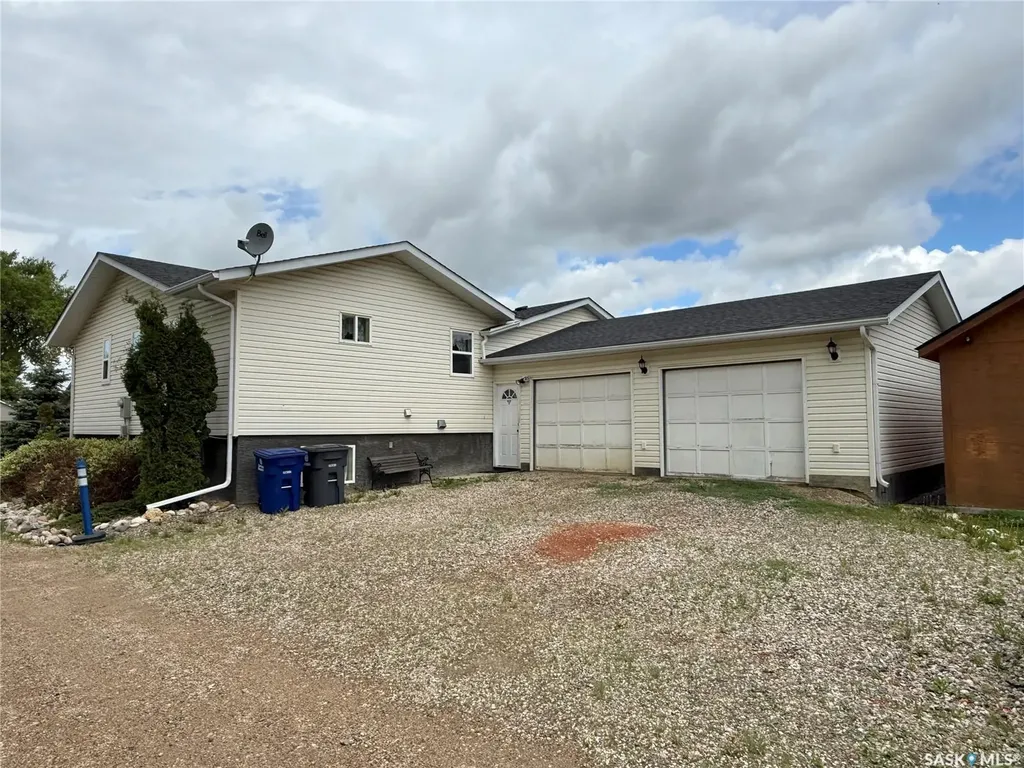 125 2nd Street E Spiritwood SK S0J 2M0