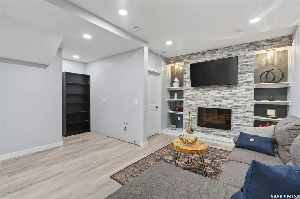 203A Fitzgerald Street Saskatoon SK S7N 2A8
