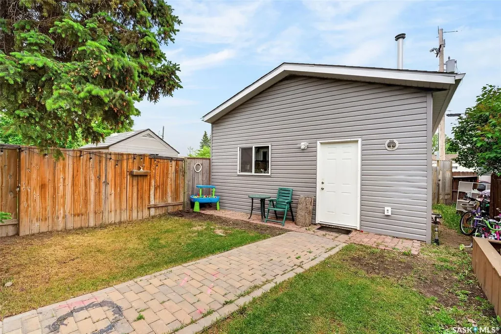 203A Fitzgerald Street Saskatoon SK S7N 2A8