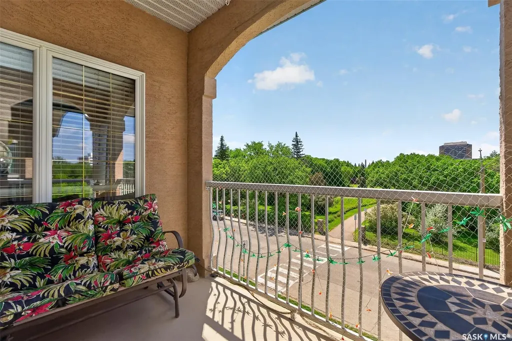 240 Athabasca Street E Moose Jaw SK S6H 0L5