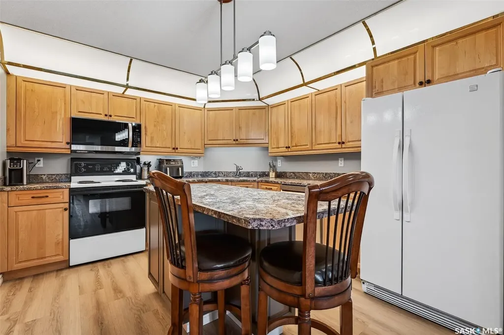 240 Athabasca Street E Moose Jaw SK S6H 0L5