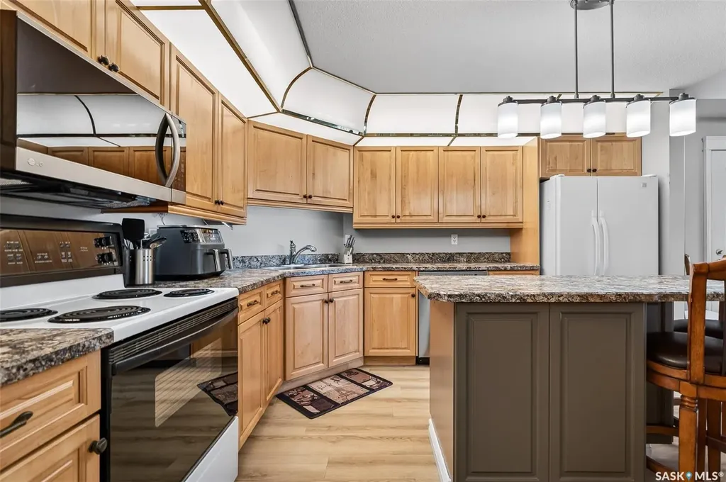 240 Athabasca Street E Moose Jaw SK S6H 0L5