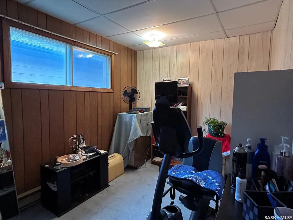829 King Street Estevan SK S4A 1L2