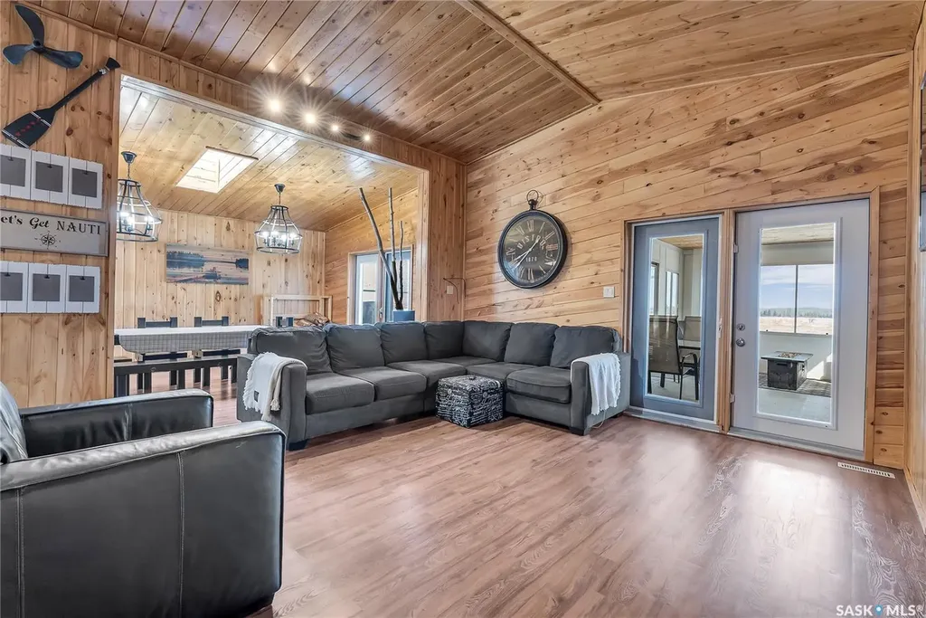 108 Iroquois Drive Iroquois Lake SK S0J 2G0