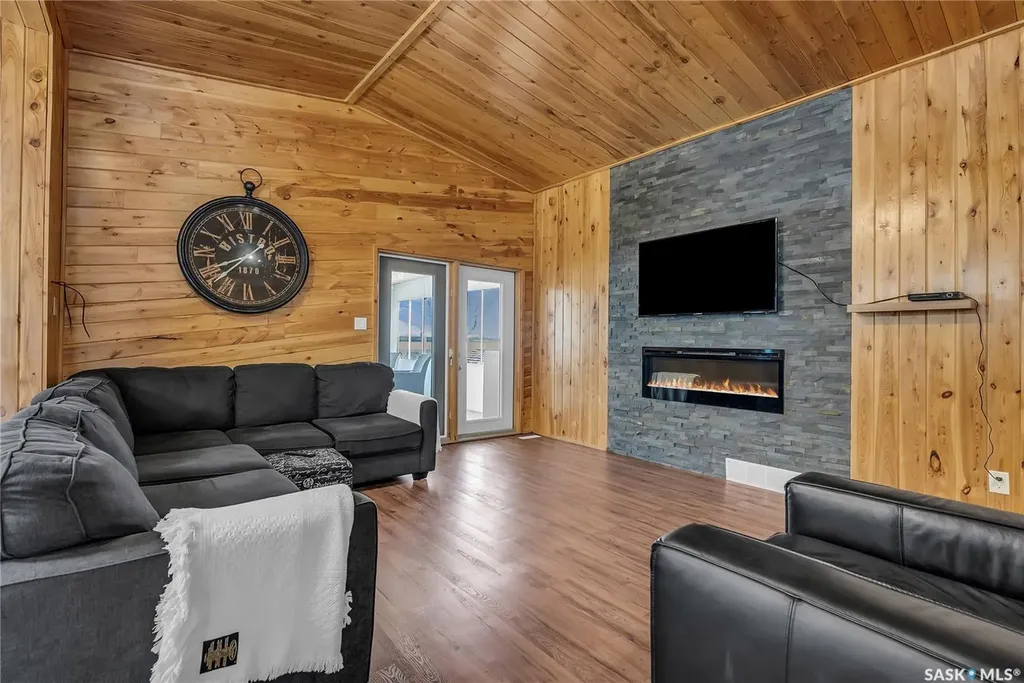 108 Iroquois Drive Iroquois Lake SK S0J 2G0