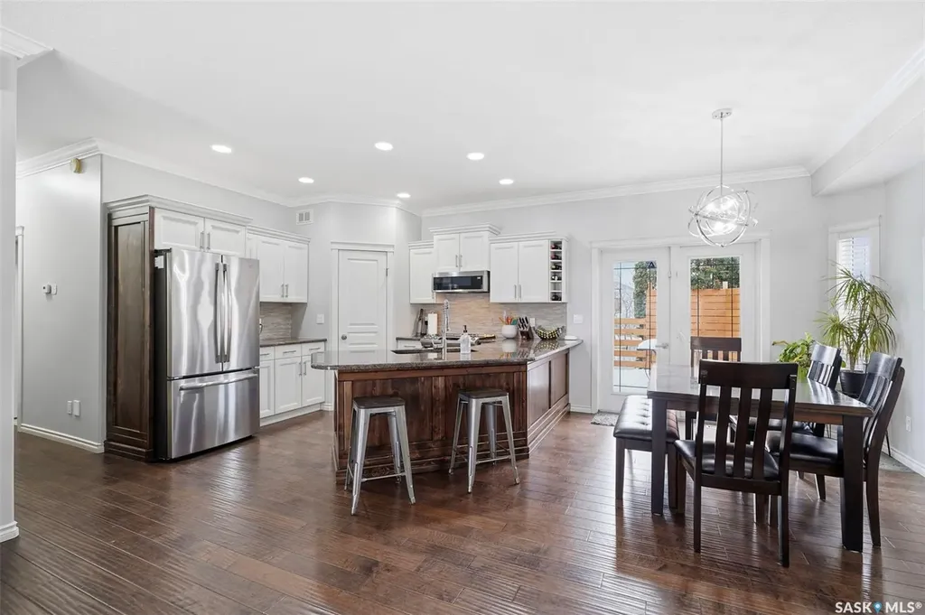 1031 Carr Crescent Saskatoon SK S7S 1L8