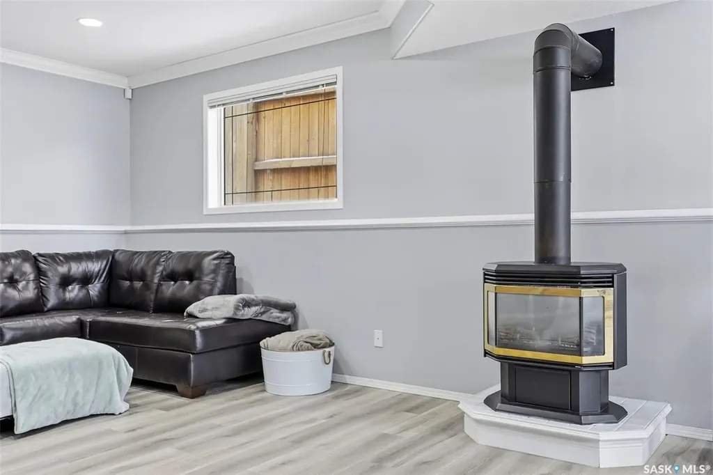 1031 Carr Crescent Saskatoon SK S7S 1L8
