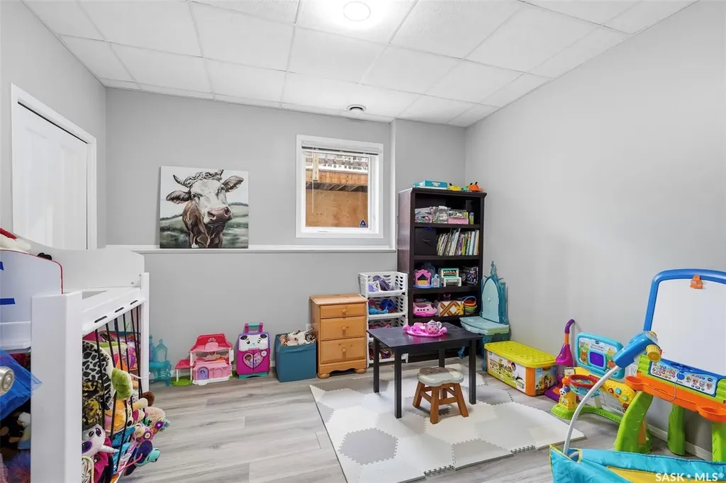 1031 Carr Crescent Saskatoon SK S7S 1L8
