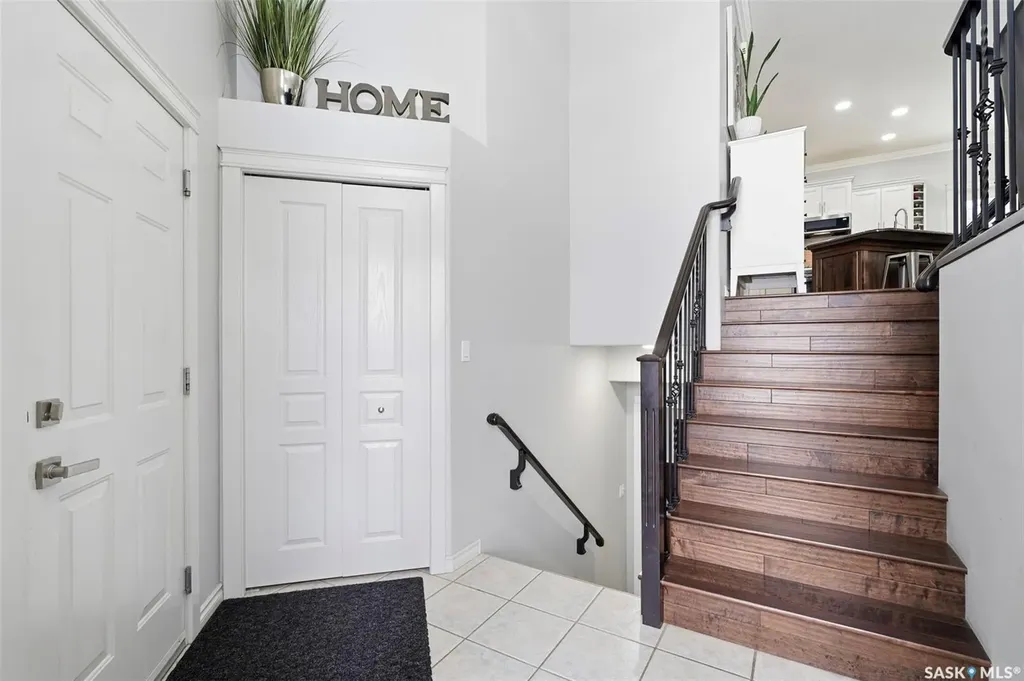 1031 Carr Crescent Saskatoon SK S7S 1L8