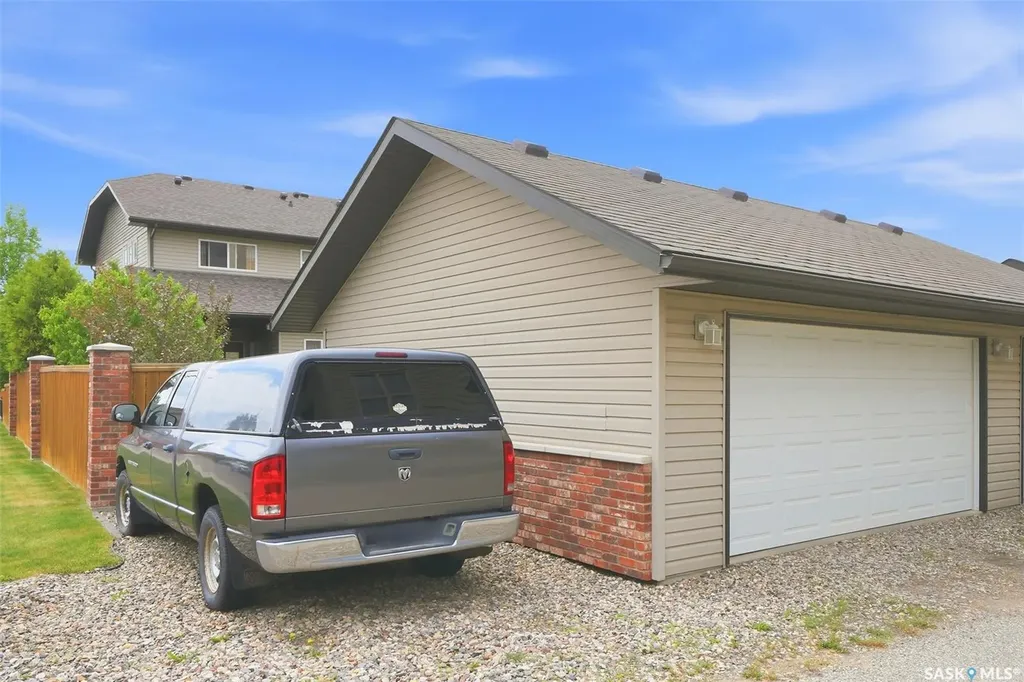 610 Stensrud Road Saskatoon SK S7W 0E5