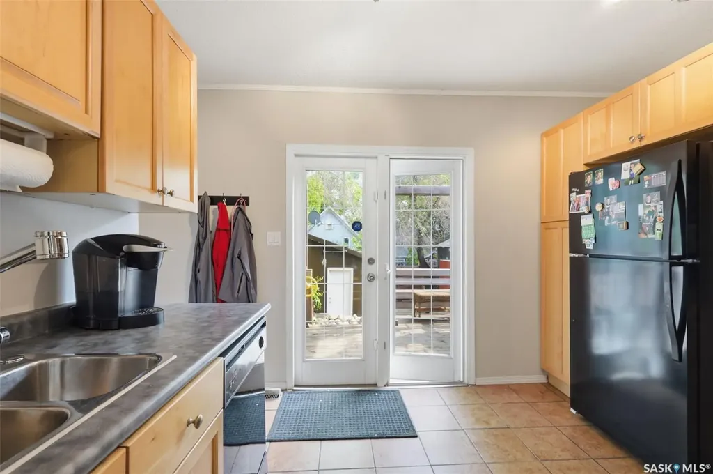 413 26th Street W Saskatoon SK S7L 0J1